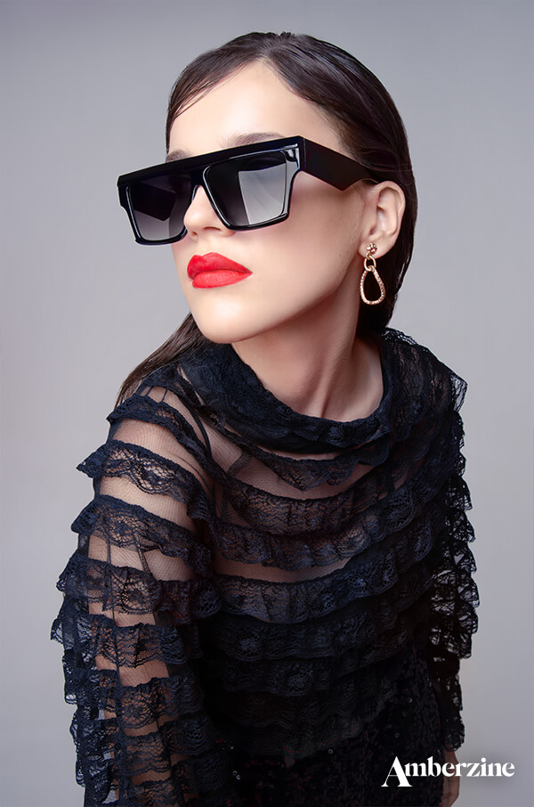 TRIP-TO-COLOUR BLOUSE DOLCE & GABBANA, EARRINGS AND SUNGLASSES STYLIST PROPERTY